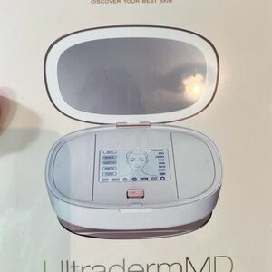 Skincare Tool - White